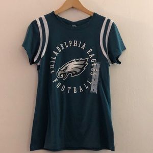 💜 3/$24 Philly Eagles T-shirt